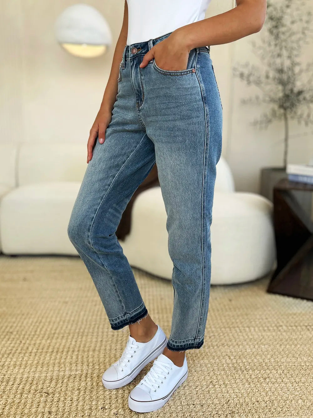 Judy Blue Full Size Mid Rise Rigid Magic Release Hem Jeans – Jill