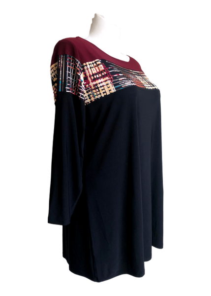 Fall tunic for plus size curves.